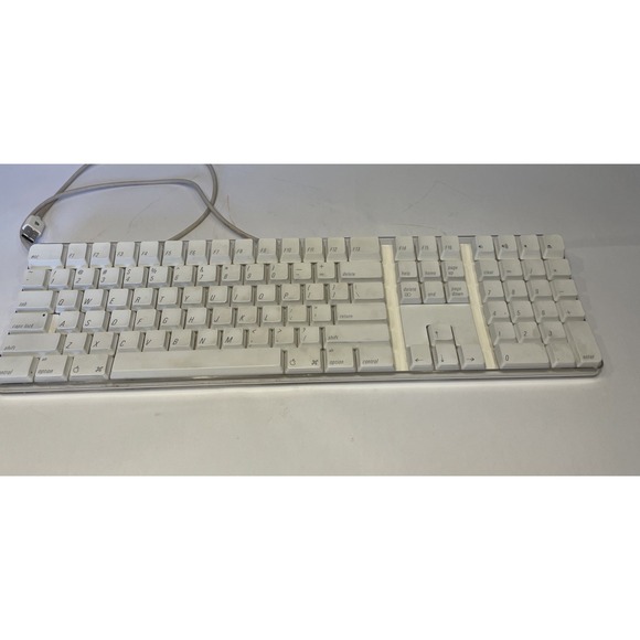 Apple A1048 USB Wired Keyboard w/ 2 USB Ports TESTED - Picture 2 of 7